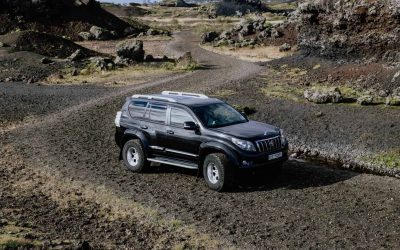 Luxury 4x4 Jeep For Your Private Transfer From Reykjavik To The Airport